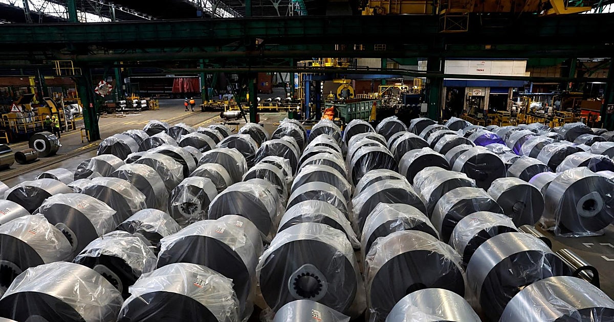 Las empresas retrasan compras, adelantan pedidos y se preparan para subir precios ante la prolongación de la guerra