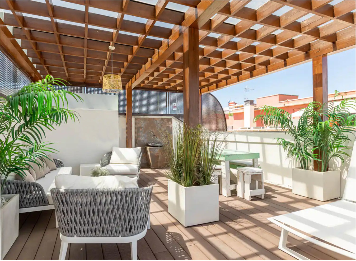 La terraza del piso que vas a comprar, una dificultad extra para negociar con el banco y que te concedan la hipoteca