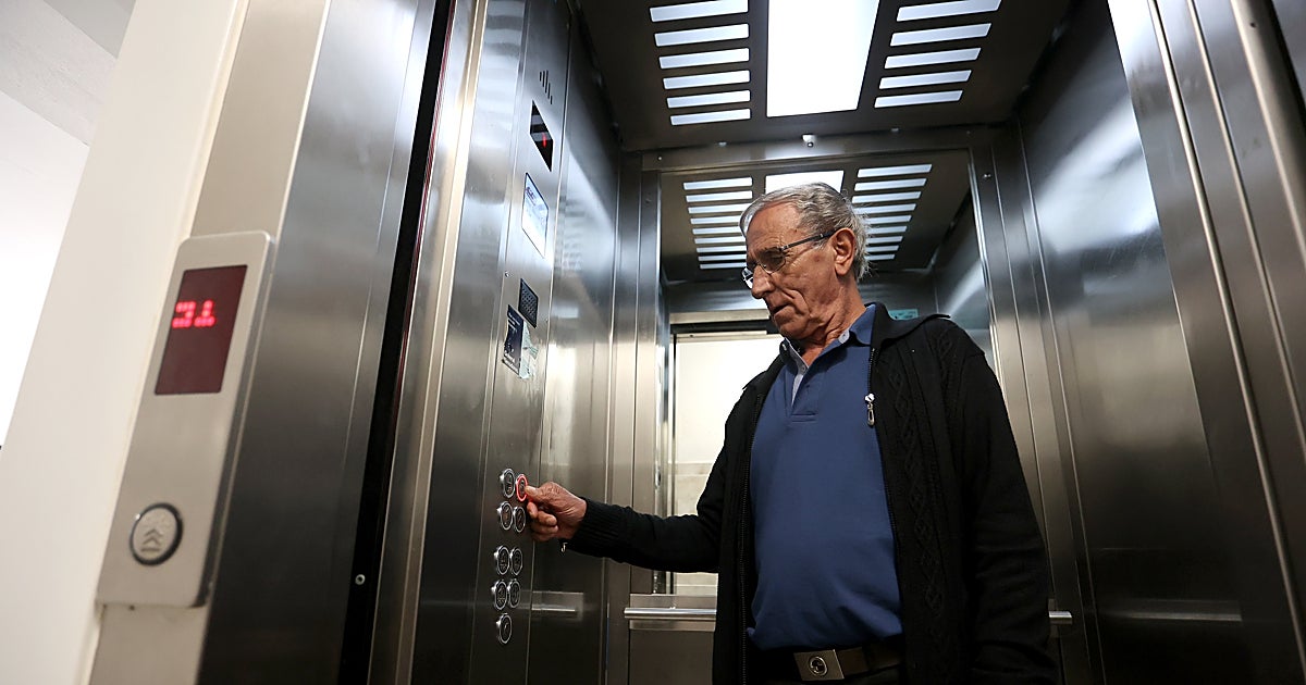 La normativa de ascensores en las comunidades de vecinos que obliga a pagar reformas de hasta 40.000 euros: así te puede afectar según la ley