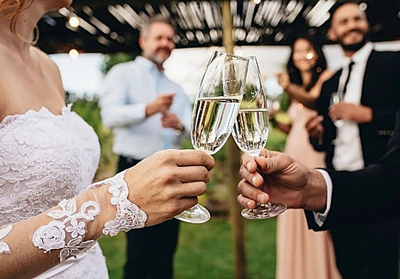Me han dado dinero como regalo de boda y ahora qué: ¿tengo que declararlo? ¿le puedo sacar rentabilidad?