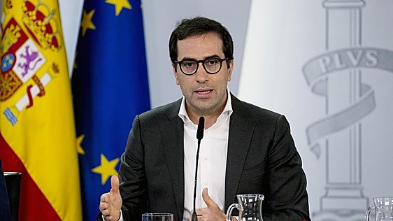 El Gobierno negocia otro plan anticrisis pendiente de la reprimenda de Bruselas