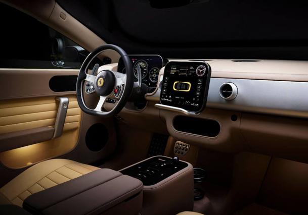 Interior del Ferrari Luce.