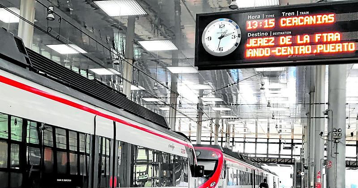 Competencia se alinea con Bruselas y pide que Renfe salga del Ministerio de Transportes