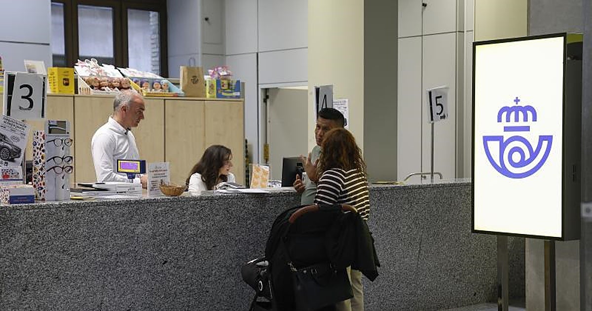 Correos empezará a vender letras del Tesoro y a emitir firmas digitales a través de sus oficinas