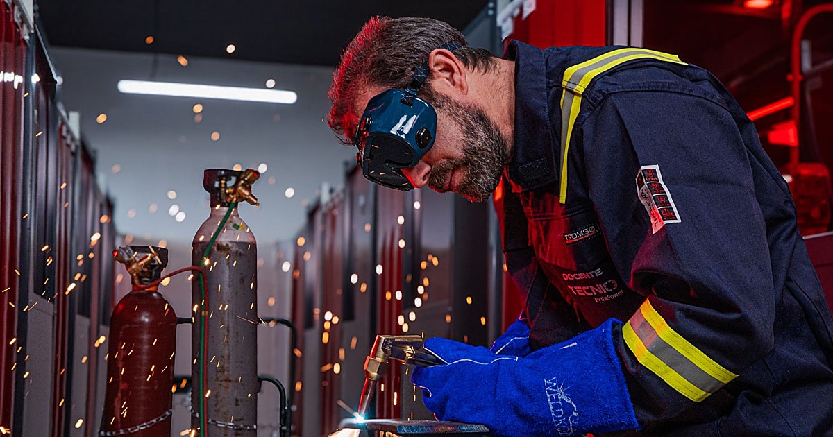 Así se forman los soldadores que necesita la industria: práctica real y talleres profesionales