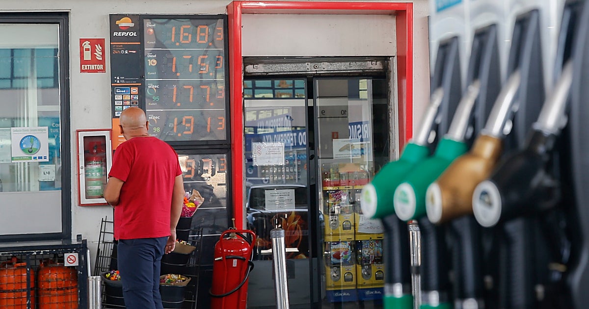Los españoles encaran un verano con el temor a la subida del precio del combustible en el momento de mayor movilidad
