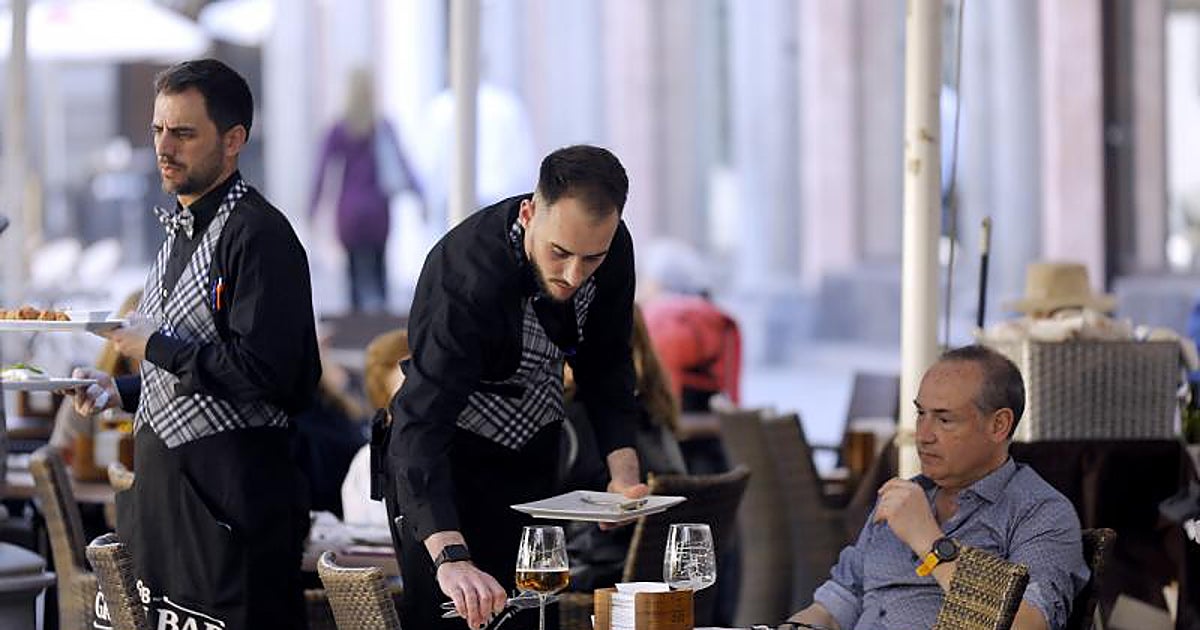 Los trabajadores que cobran el salario mínimo se han multiplicado por cuatro con Sánchez