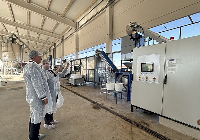 Solagro Ingeniería Alimentaría ha levantado una planta industrial con una capacidad de producción de hasta 1.500 toneladas de pistacho en seco