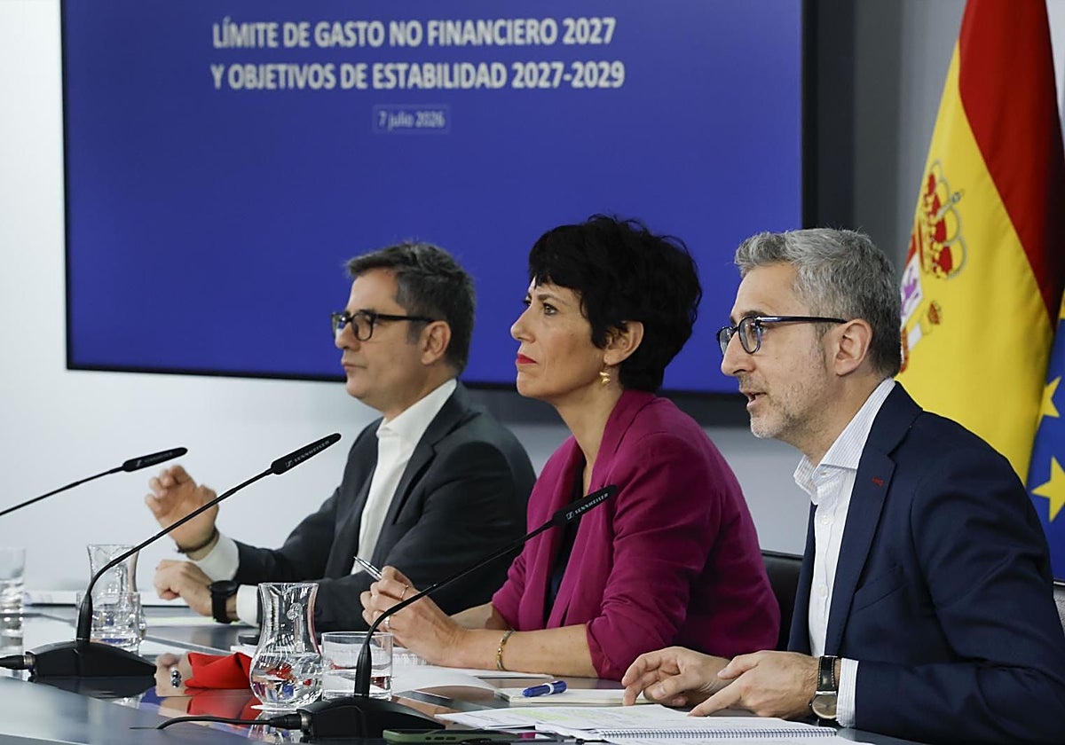 El ministro de Hacienda, Arcadi España, durante su presentación en el Consejo de Ministros