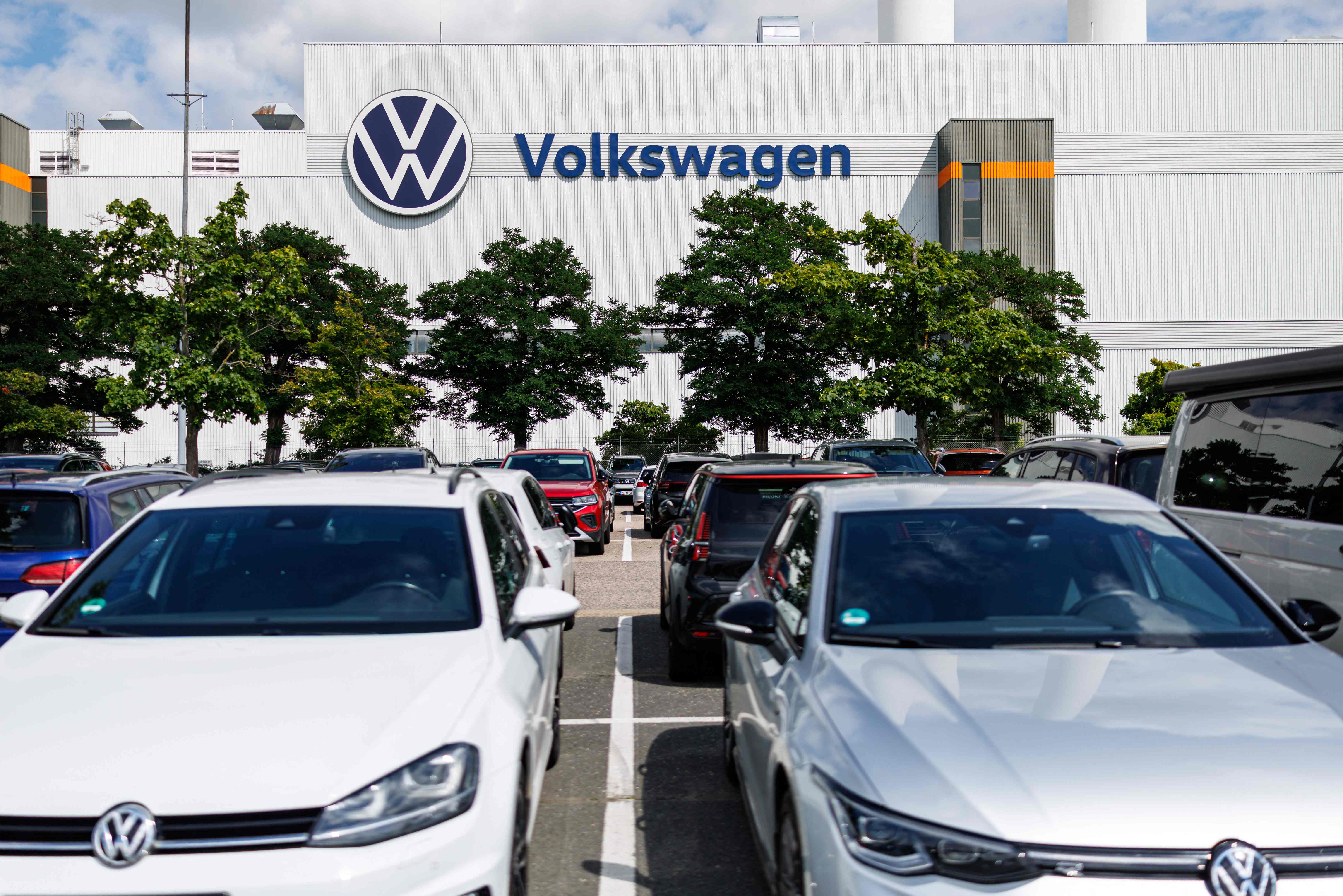 Volkswagen comunica a sus trabajadores el recorte de 50.000 empleos