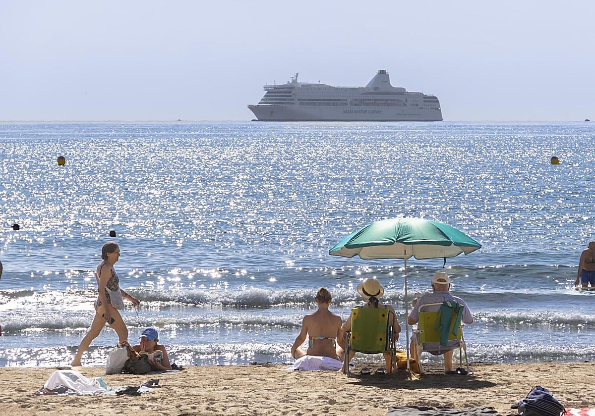 Los españoles se cansan de la masificación turística: más de la mitad huyen de destinos saturados y evitan agosto