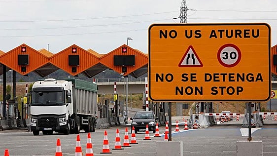 El colapso del gran corredor de la AP-7 reabre el debate sobre la excepción española de los peajes