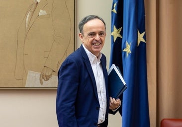 El Gobierno nombra a Juan José Ganuza presidente de la CNMC y tres consejeros afines