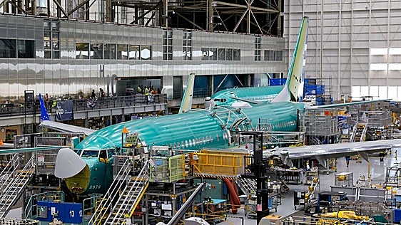 EE.UU. da luz verde a la certificación del Boeing 737 MAX tras una década de pruebas