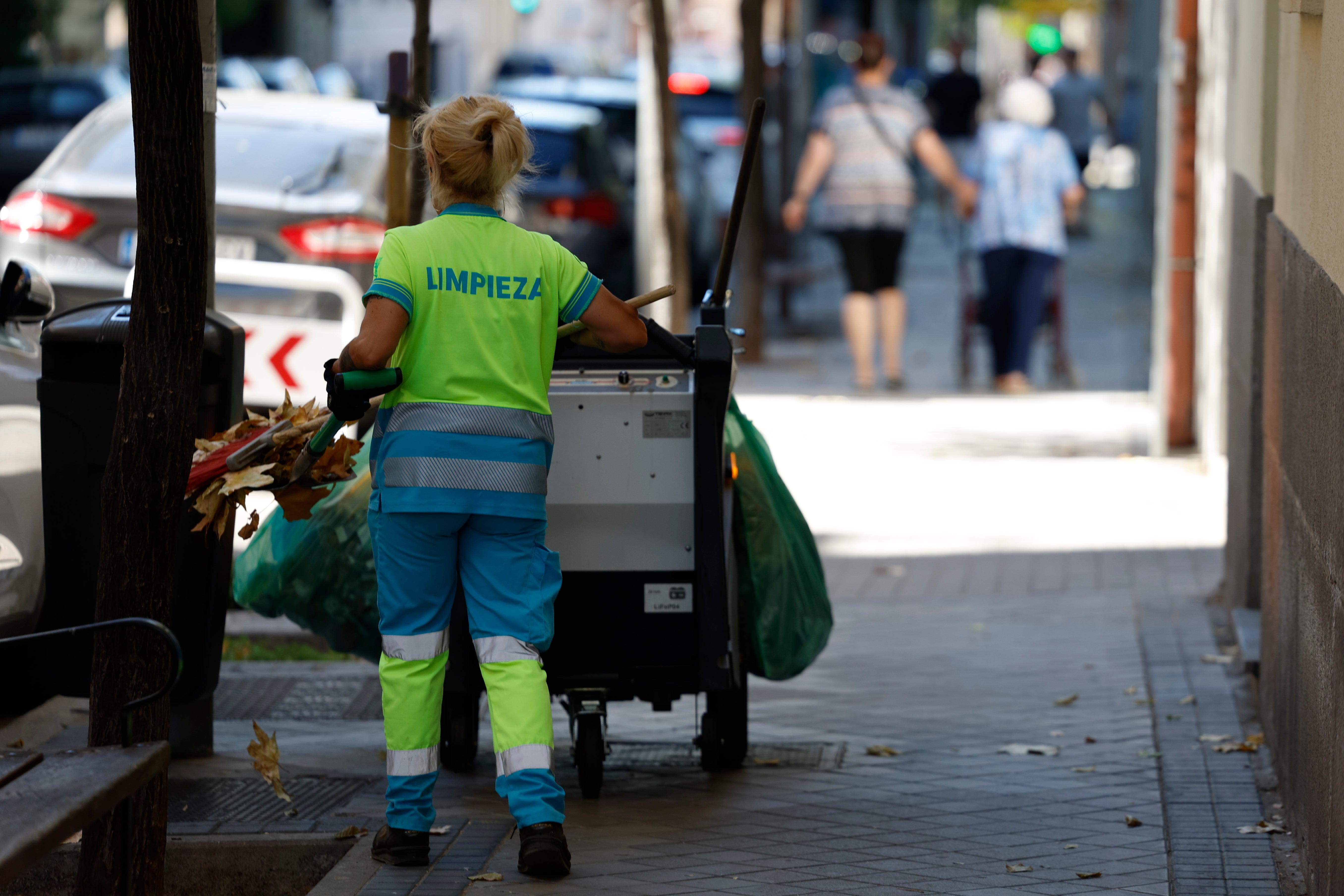 Más de 2,5 millones de horas extra no se pagan en España: la ley fija el  máximo y las compensaciones