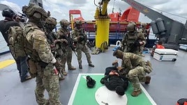 Fuerzas de cuatro países simulan un asalto naval para impedir un ataque al Canal de Panamá
