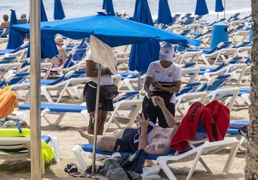 Los sueldos de los trabajos de verano: ¿cuánto cobra un socorrista? ¿Y un camarero?