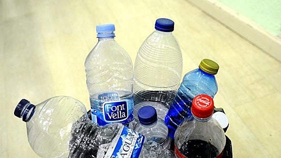 La industria de bebidas y alimentos alerta sobre los costes que provoca el nuevo reglamento de residuos