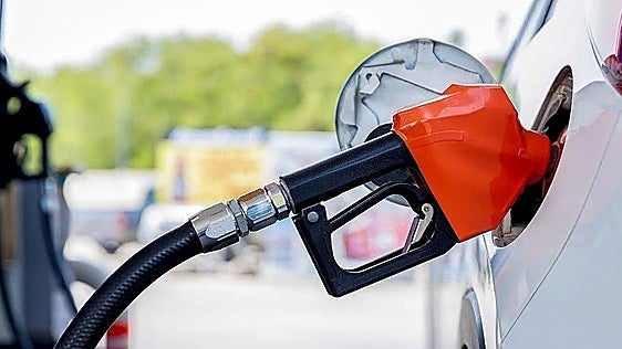 El Gobierno recupera la ayuda de 20 céntimos al gasóleo tras dispararse la inflación en julio