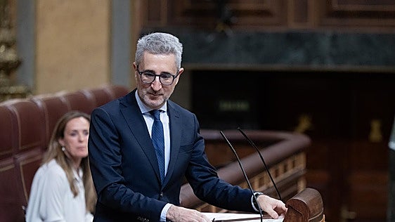 Hacienda admite que puede tener que pagar 1.200 millones a las CC.AA. por las rebajas de IVA a luz, gas y alimentos