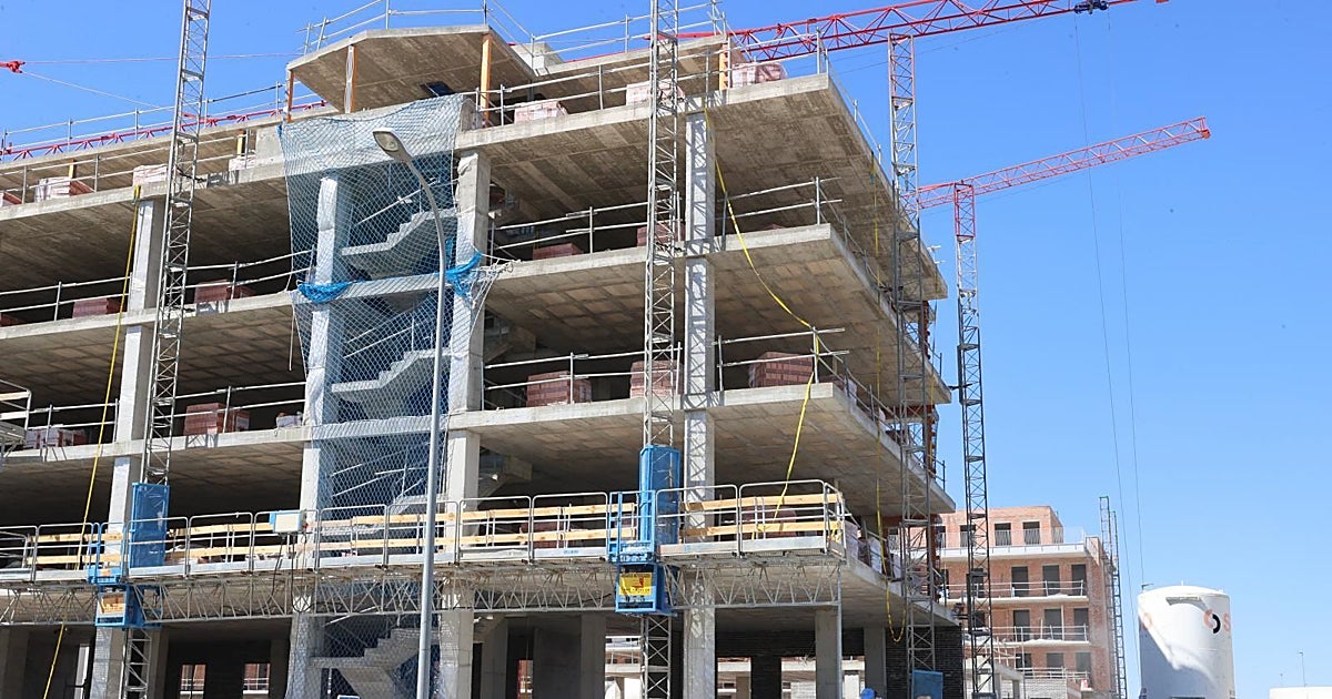 El Gobierno ofrece a las CC.AA. una mayor porción del pastel fiscal del ladrillo en su última propuesta de financiación