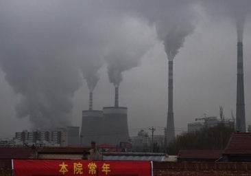 El carbón sale en rescate de la economía mundial por la geopolítica y los desastres naturales
