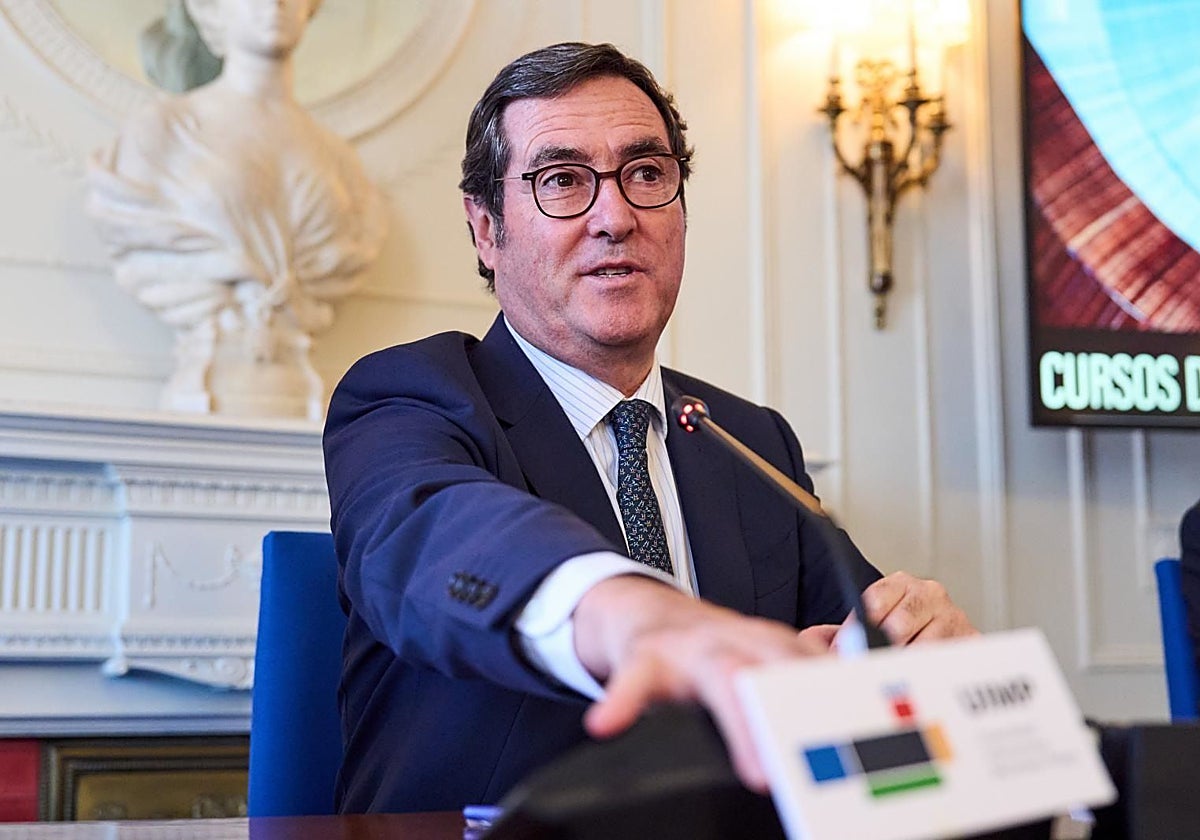 El presidente de CEOE, Antonio Garamendi