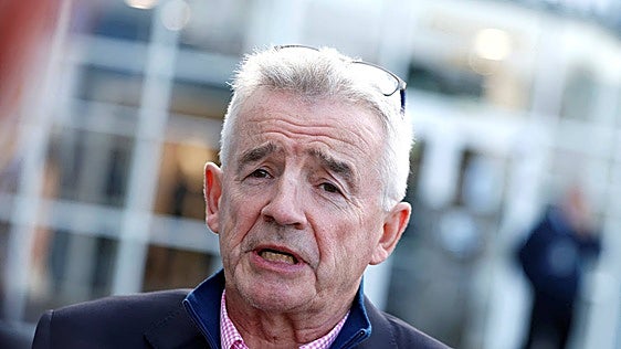 El CEO de Ryanair  llama «fracasado» a Puente y este le dice que vuele «a otro sitio» si no le gustan las tasas