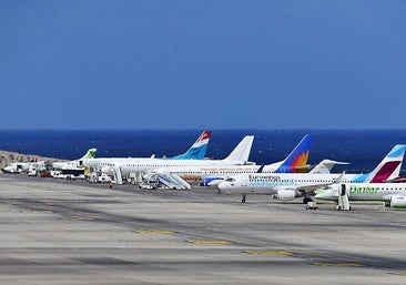 Las aerolíneas se preparan para recortar vuelos y subir los precios por la guerra en Irán