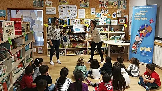 Es oficial: puedes deducirte hasta 412 euros por las clases de idiomas de tus hijos en la declaración de la renta
