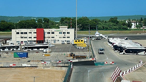 Choque entre Aena y el Gobierno central a costa de la ley de cogestión aeroportuaria