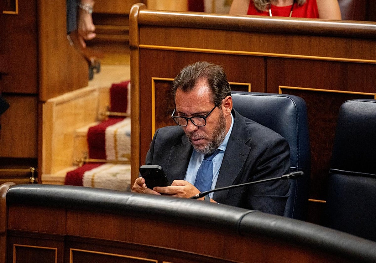 Cuatro de cada 10 españoles ponen a Óscar Puente la peor nota