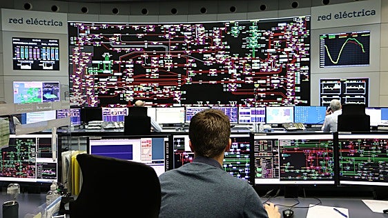 Empresas afectadas encargan informes periciales del apagón con Red Eléctrica en la diana