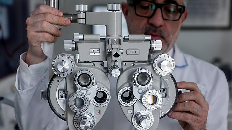 Te puedes deducir hasta 500 euros por la compra de gafas en la declaración de la renta