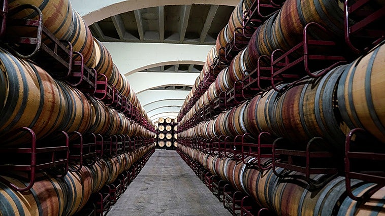 El nuevo dueño traslada a Madrid la sede de las históricas Bodegas Riojanas