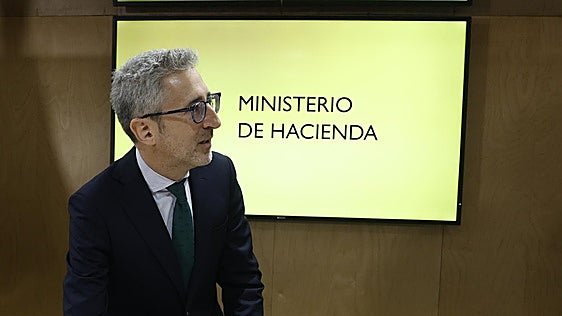 El Gobierno agrava la crisis en la Agencia Tributaria con un plan para que sea más fácil ser inspector de Hacienda