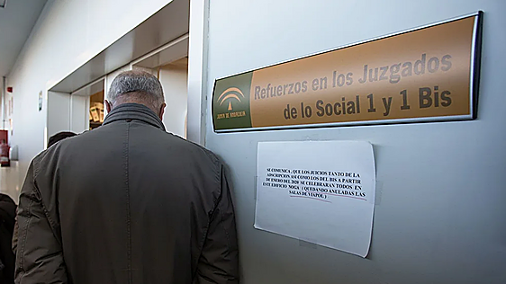 Cambio en la jornada laboral para miles de funcionarios desde hoy: entra en vigor la reducción a 35 horas semanales