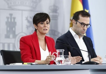 El Gobierno irrumpe en el mercado de vivienda: castiga a fondos y pisos turísticos y prohíbe los desahucios