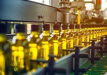 Los productores de aceite de oliva piden al Gobierno que active el mecanismo para retirar producto