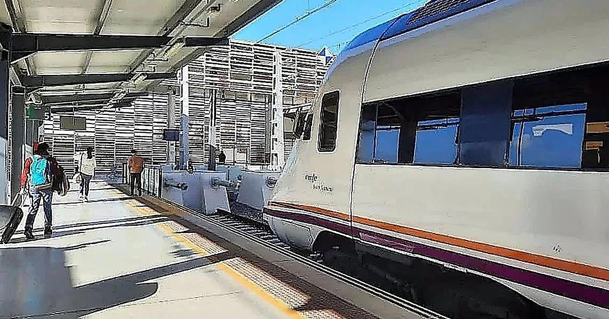 El tren pierde dos millones de viajeros en agosto pese a aumentar el uso del transporte público