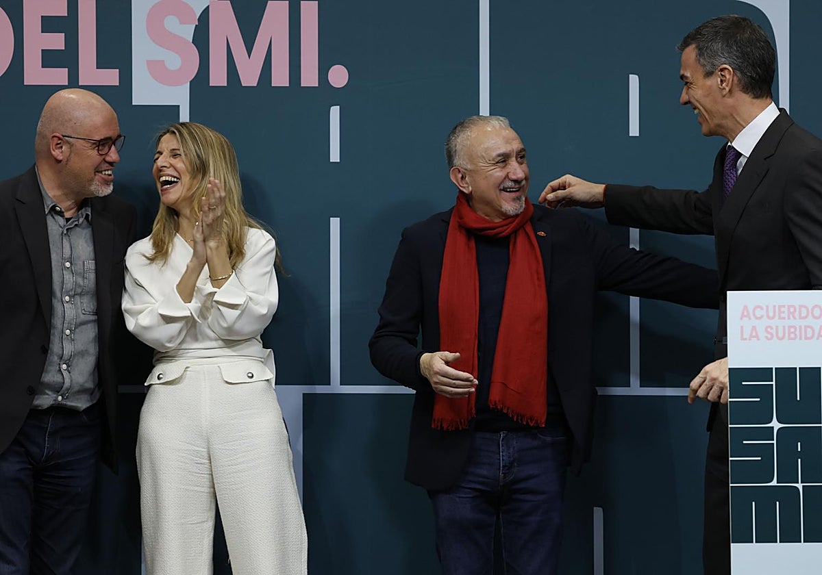 Sánchez multiplica casi por cuatro las ayudas directas a los sindicatos