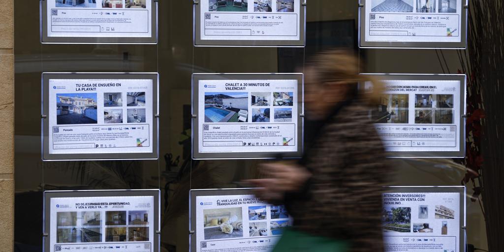 Una familia ya no puede alquilar en España: el 68% de las rentas supera el esfuerzo recomendado