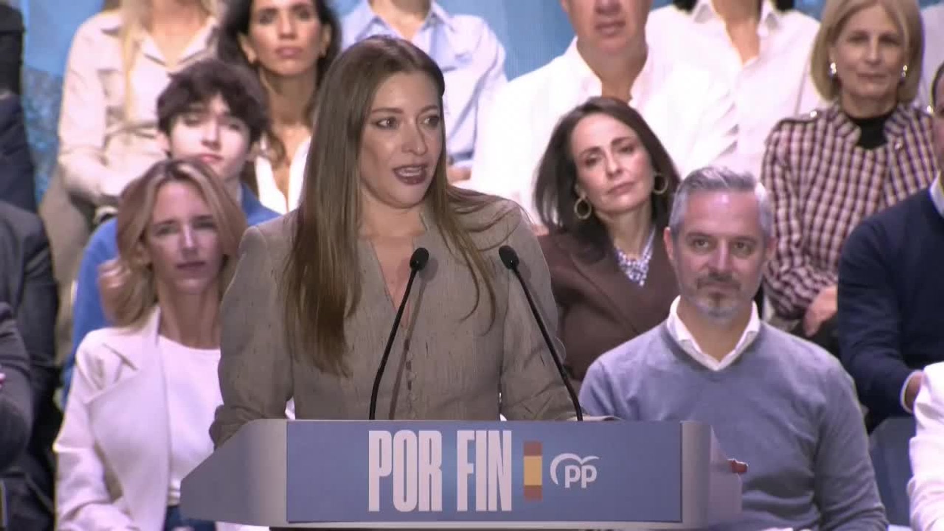 Ester Muñoz afea la 