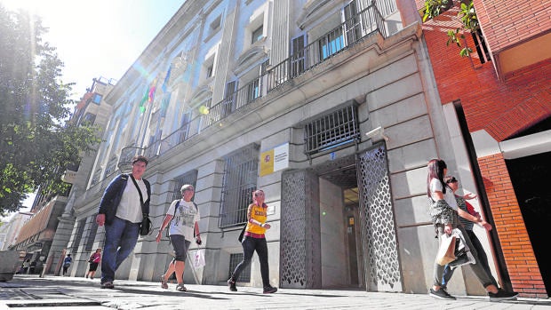 Hacienda recaudó 1.044 millones en 2021 tras devolver 383 a los contribuyentes