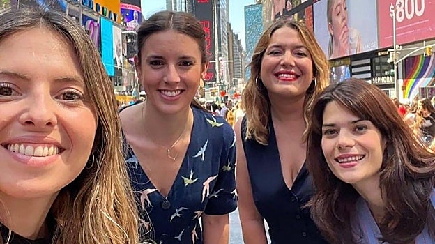 Irene Montero, de turismo en Nueva York con su equipo