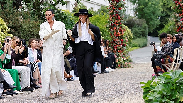 Rossy de Palma y Juana Martín, al final del desfile