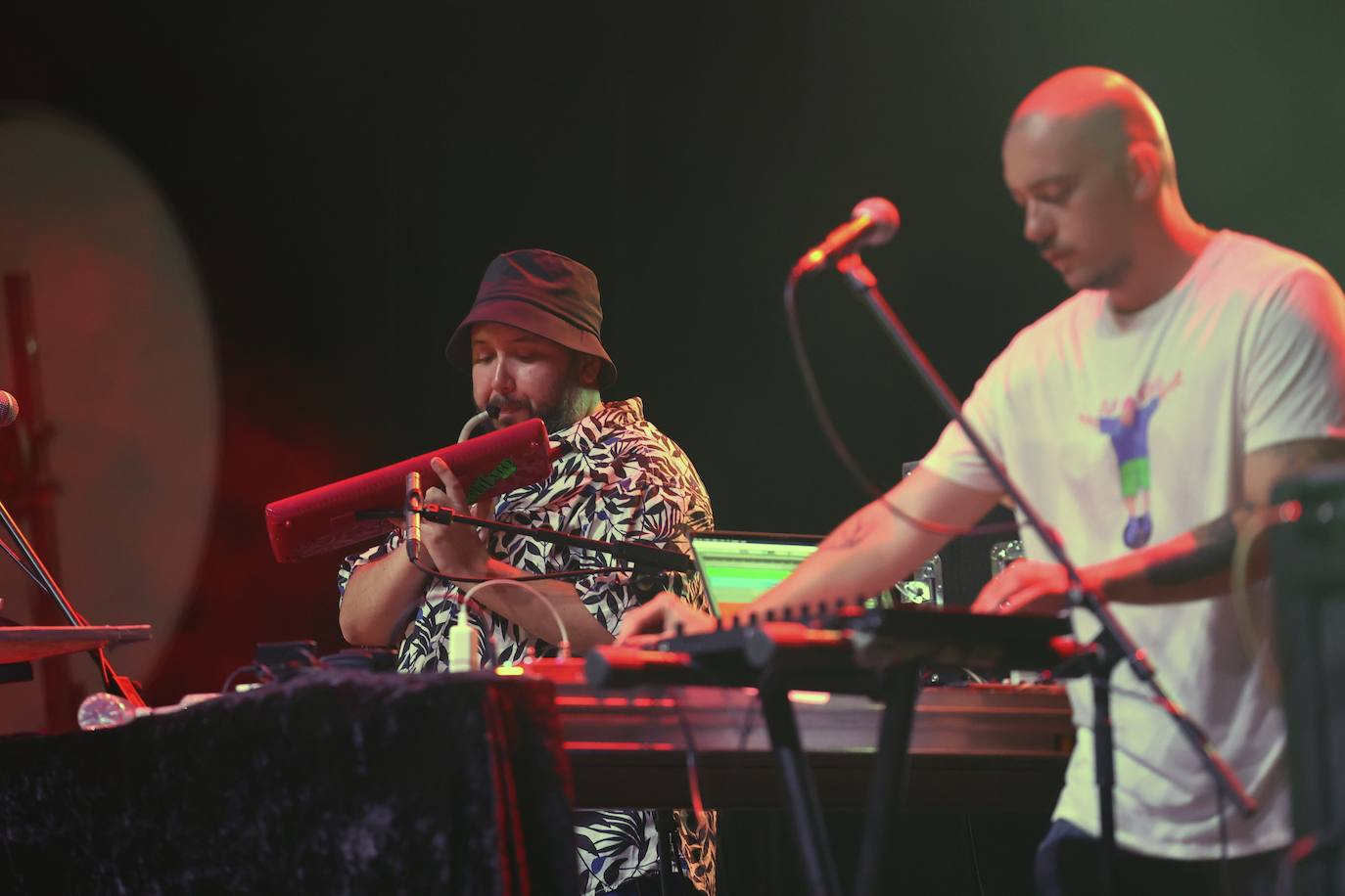 El concierto de Califato ¾ y Tanxugueiras, en imágenes