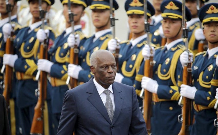 Un juzgado de Barcelona ordena la autopsia del expresidente de Angola por las sospechas de homicidio