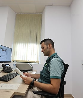 Imagen secundaria 2 - Agentes en una jornada de trabajo