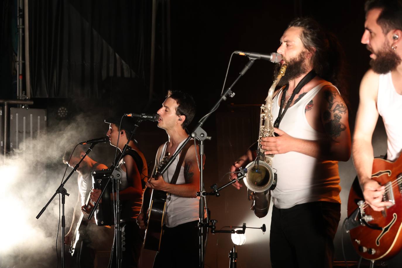 El concierto de La M.O.D.A. y Muchachito Bombo Infierno, en imágenes